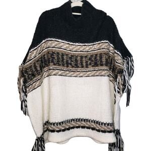 Free People Poncho Labyrinth Knit Acrylic Wool Angora Womens Sz XS S Fringe